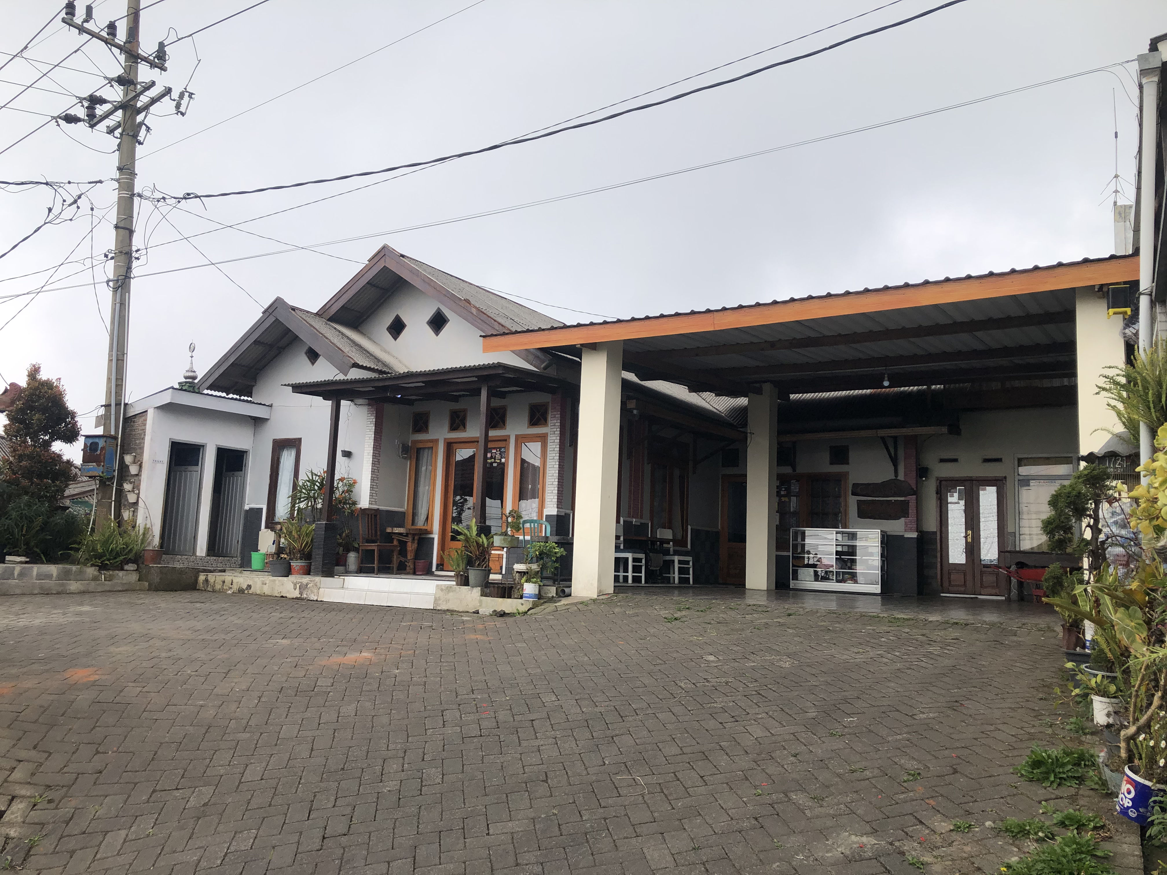 CEMARA HOMESTAY